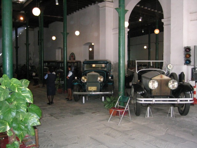 92CUBA_Havana_11_2003_171.jpg